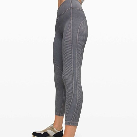 Lululemon Wunder Under Crop 23" *Ribbed Snow Washed Size 6 - Picture 5 of 9